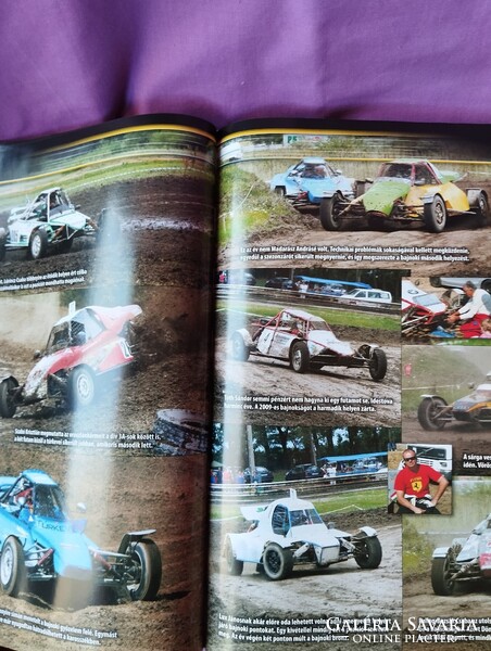 TEMPÓ  2009. A magyar autósport évkönyve.