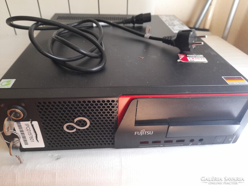 Fujitsu ESPRIMO Desktop  E720 SFF Intel i5-4590 8Gb DDR 320GB HDDWIN 11 Pro1