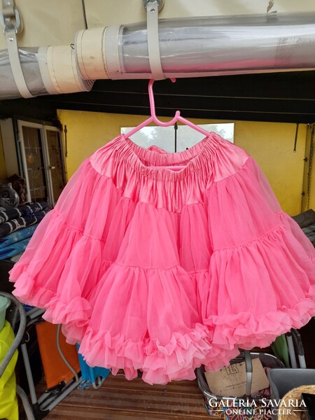 Dolly Szoknya   L  mérte, pink szinü, alig hordott eredetit