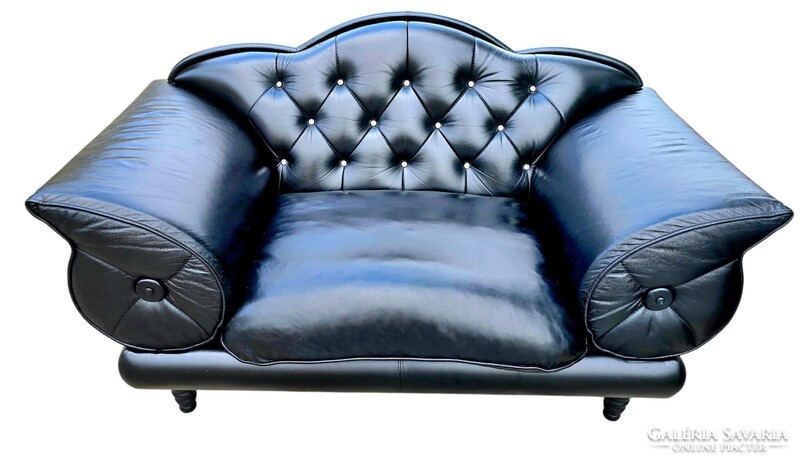 Exluzív Swarovski gombos luxus Olasz chesterfield jellegű bőr ülőgarnitúra B237