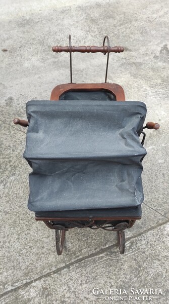 Antik, vintage, nagyméretű, játék / kirakat babakocsi eladó