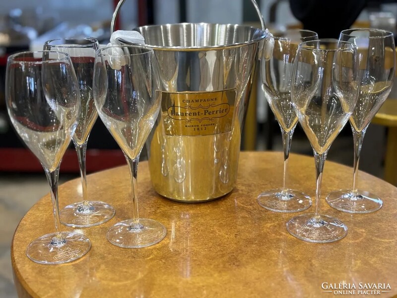 Laurent-Perrier pezsgőhűtő ajándékszett 6 kristálypohárral – bőrdíszítéses nemesacél veder, exkluzív