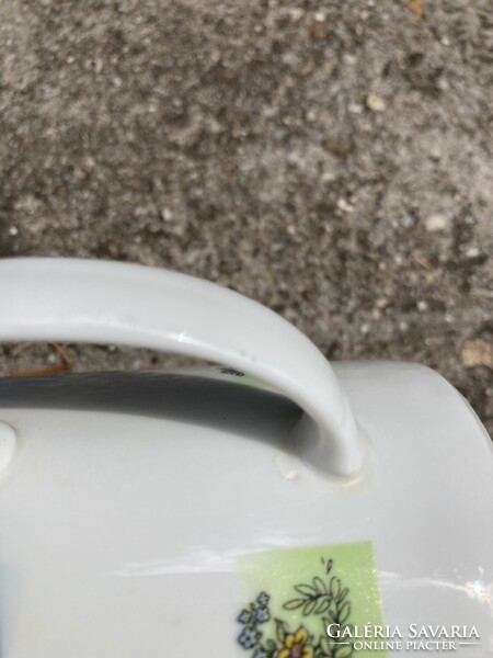 Erdő kapitánya hollóházi porcelán mese bögre.