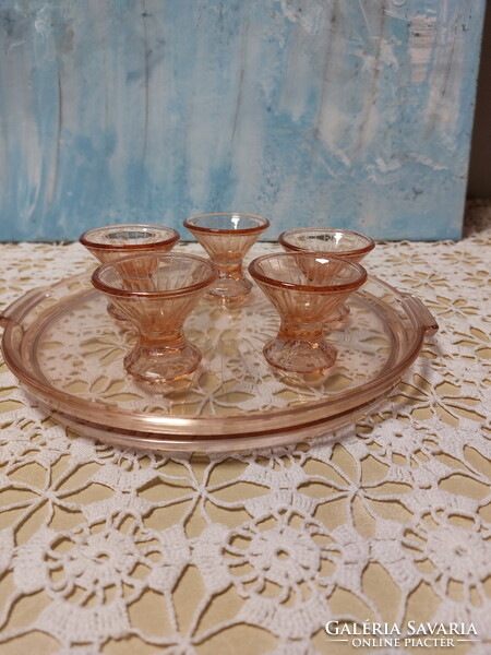 Lazac színű üveg tálca füllel, 5 db likőrös pohárral