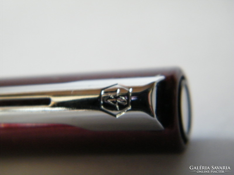 Waterman roller betétes fémtestű, szép metál fényű toll