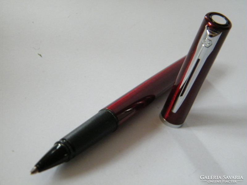 Waterman roller betétes fémtestű, szép metál fényű toll