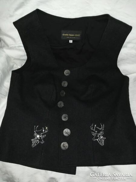 Swarovski kövekkel díszített női vadászmellény    Üp