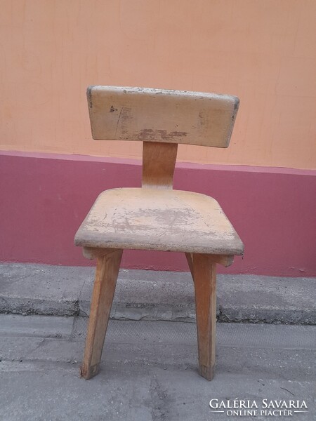 3 darab iskolai fa szék az 1950-1960-as évekből