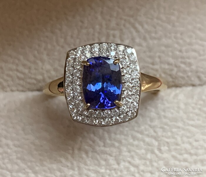 2.48ct Tanzanit 0.50 ct Brillekkel gyönyörű arany gyűrű.ÚJ.Igazolással