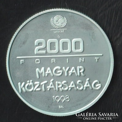 2000 Forints 1998 for the children of the world.