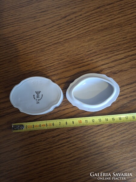 PM (német) porcelán virágmintás bonbonier. Hibátlan. Jelzett