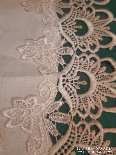 2 db csipke asztalközép