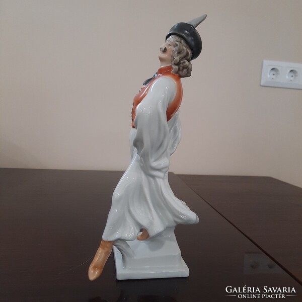 Herendi porcelán Táncoló Juhász, Betyár, Paraszt figura 1. Oszt.
