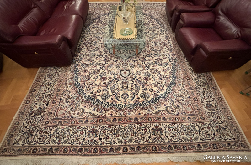 Eladó eredeti Nain 9La perzsa szőnyeg – 400 x 290 cm – kézi csomózású, selyemmel díszített gyapjú