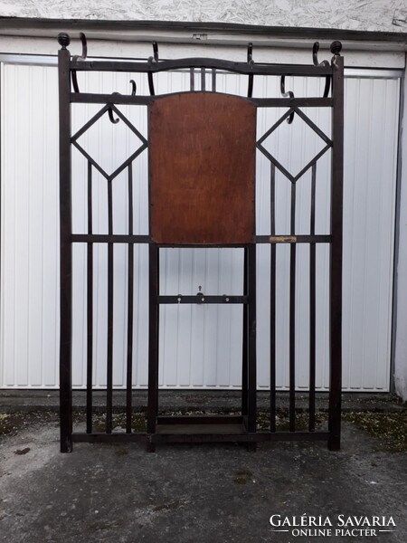 J. Hoffmann / Jacob és Josef Kohn fogas. ("Thonet")