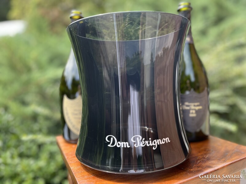 Dom Pérignon pezsgő jégveder – Martin Szekely tervezésében, füstszínű akrilból, ajándékozásra kész