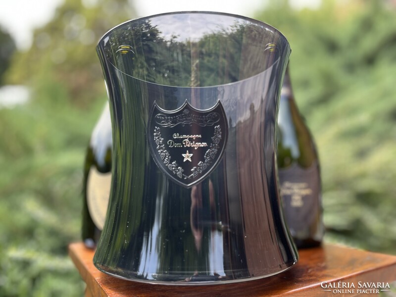 Dom Pérignon pezsgő jégveder – Martin Szekely tervezésében, füstszínű akrilból, ajándékozásra kész