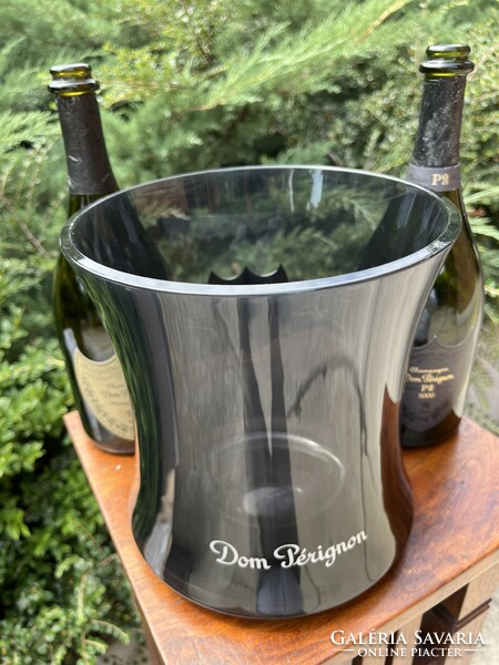 Dom Pérignon pezsgő jégveder – Martin Szekely tervezésében, füstszínű akrilból, ajándékozásra kész