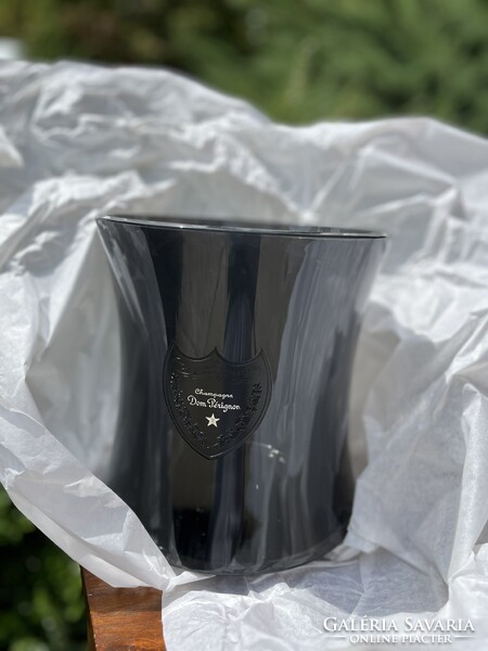 Dom Pérignon pezsgő jégveder – Martin Szekely tervezésében, füstszínű akrilból, ajándékozásra kész