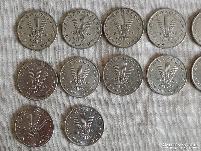 Pénzérme 010 - Magyar Népköztársaság 20 Fillér BP. 1967-1991 évente 1db és 2db 1989 egyben  alumíni