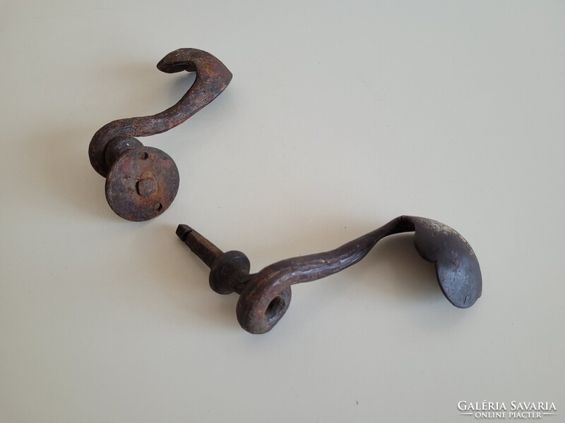 Antik kovácsoltvas kilincs régi kapu ajtó kilincspár