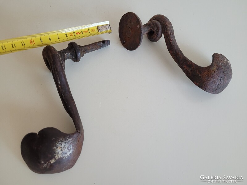 Antik kovácsoltvas kilincs régi kapu ajtó kilincspár