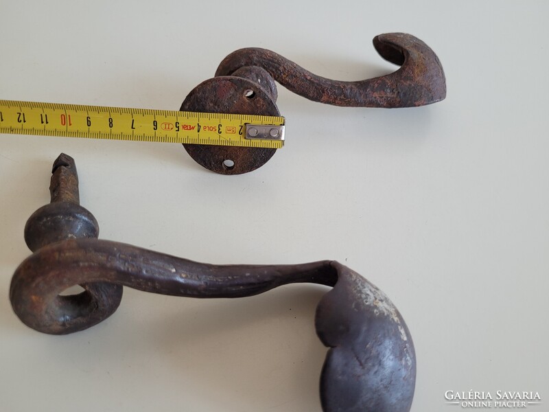 Antik kovácsoltvas kilincs régi kapu ajtó kilincspár