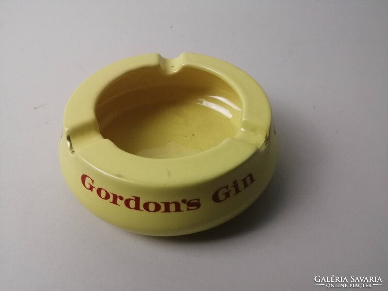 TRAFIKOS REKLÁMTÁRGY - GORDON'S GIN HAMUTARTÓ