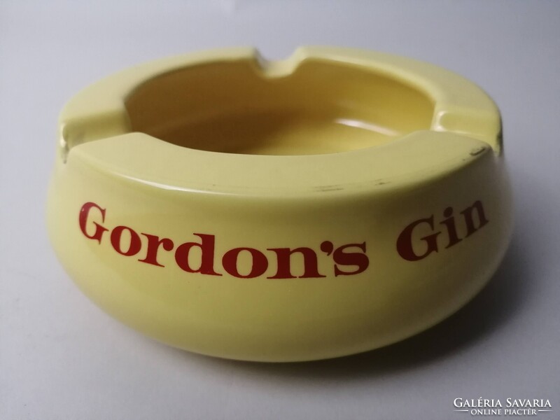 TRAFIKOS REKLÁMTÁRGY - GORDON'S GIN HAMUTARTÓ