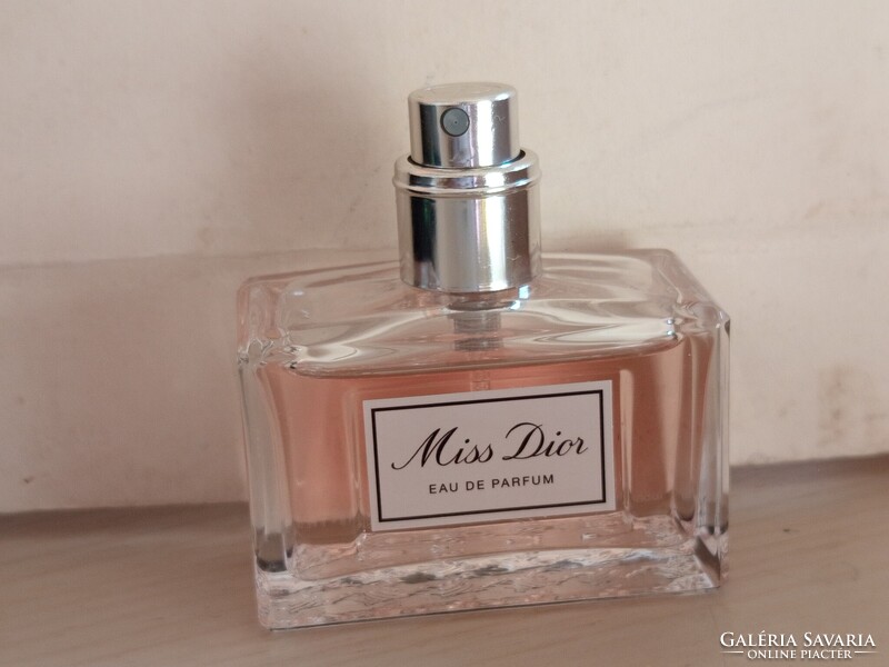 Miss Dior Eau de Parfum 30 ml női parfüm