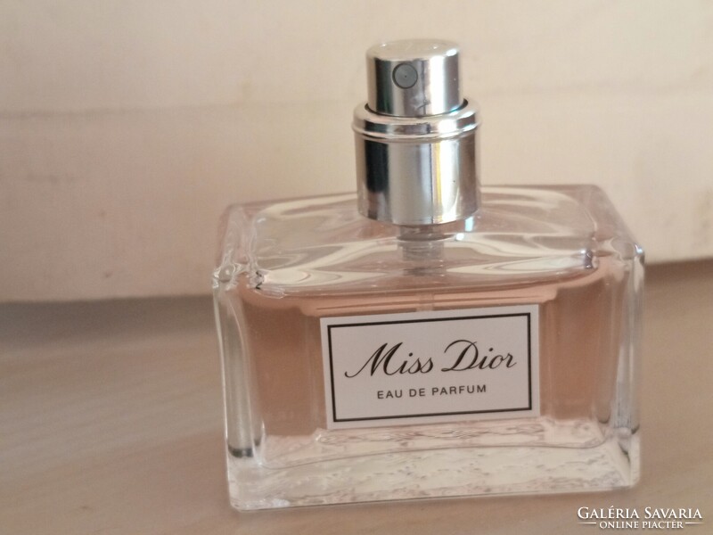Miss Dior Eau de Parfum 30 ml női parfüm
