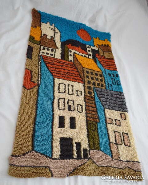 Város látkép fali szőnyeg , falikárpit retro régi subázott kézimunka 120x64cm