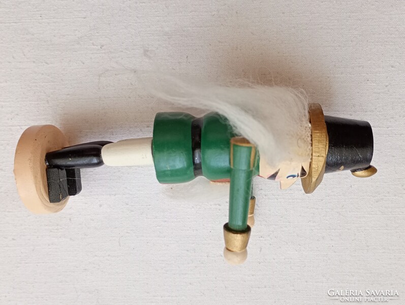 Fa diótörő figura 13cm katona