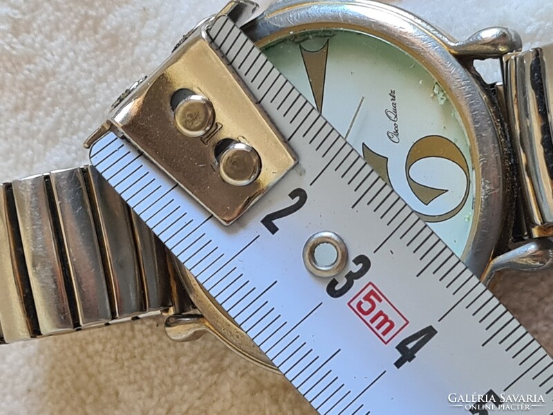 Osco Quartz Fémszíjas retro design karóra Inke László hagyatékából
