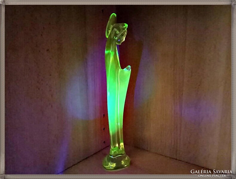 Rare, collectible, italian Seguso Murano Muranoi uranium glass Virgin Mary