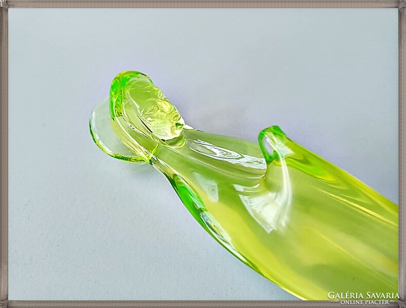 Rare, collectible, italian Seguso Murano Muranoi uranium glass Virgin Mary