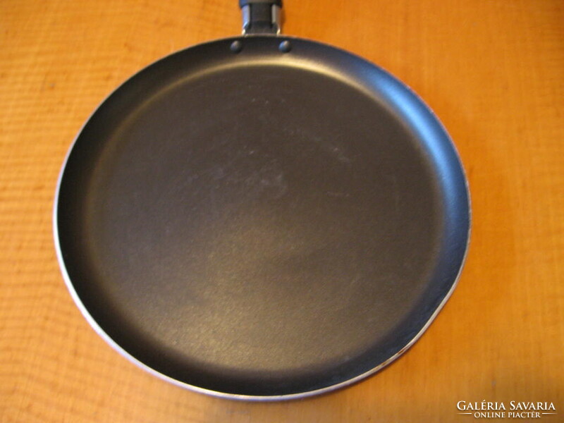 Palacsinta sütő serpenyő