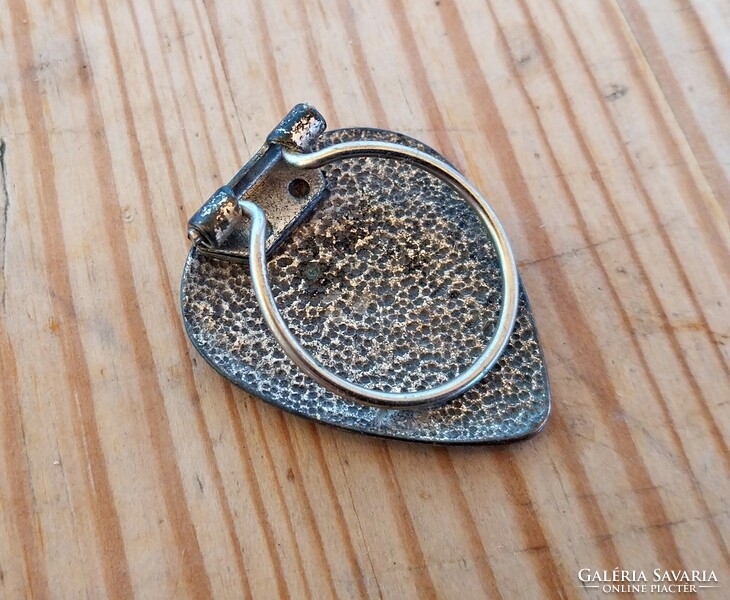 Régi ezüstözött kitűző, ruhacsipesz