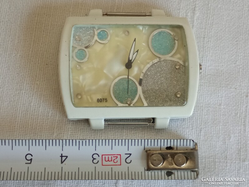 Óra karóra 003 -  quartz kvarc - dizajner számlapja gyöngyházfényű retro