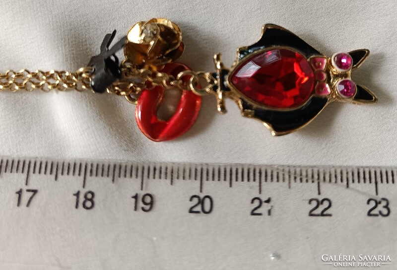 Betsey Johnson (fejjel lefelé) denevér nyaklánc, száj és rózsa függővel