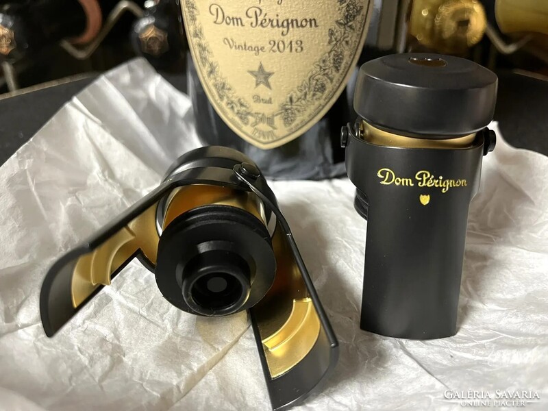 Dom Pérignon Champagne palackzáró díszdugók (2 db, Martin Szekely tervezésében)