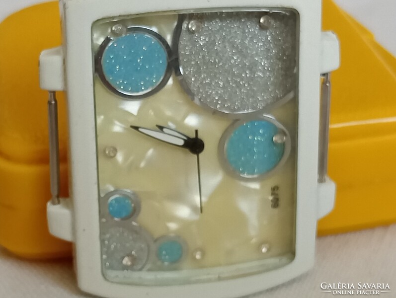Óra karóra 003 -  quartz kvarc - dizajner számlapja gyöngyházfényű retro