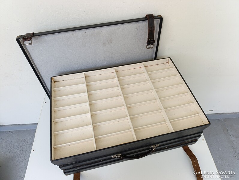 Antik bőrönd jelmez film színház kellék különleges méretű szemüveg karóra óra ügynök tálcás koffer