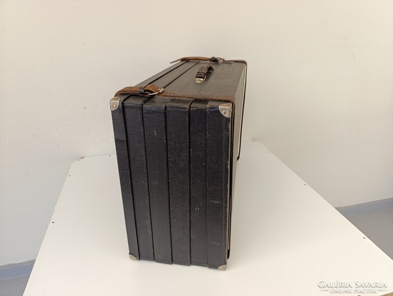 Antik bőrönd jelmez film színház kellék különleges méretű szemüveg karóra óra ügynök tálcás koffer