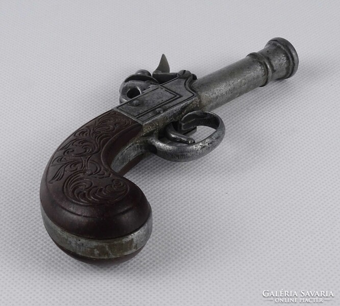 1W948 Kisméretű fém vázas, fa markolatos kovás pisztoly replika