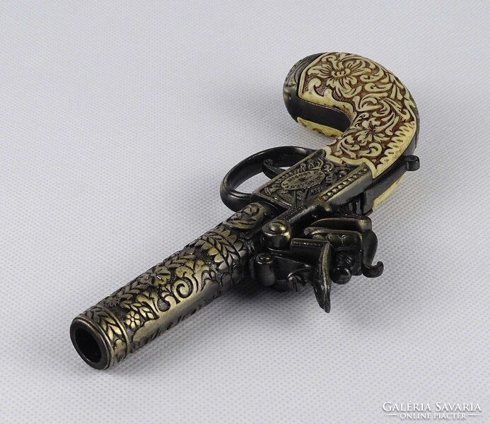 1W949 Kisméretű fém vázas csont markolatos kovás pisztoly replika