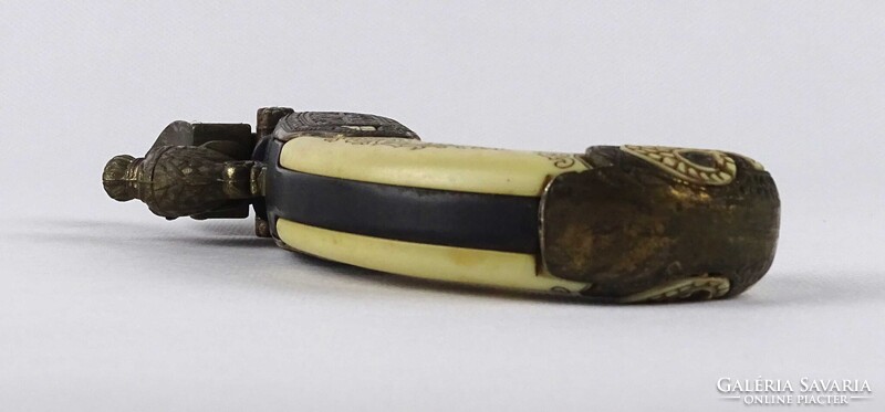 1W950 Fém vázas, csont markolatos kovás pisztoly replika aranyozott mintázatú csővel