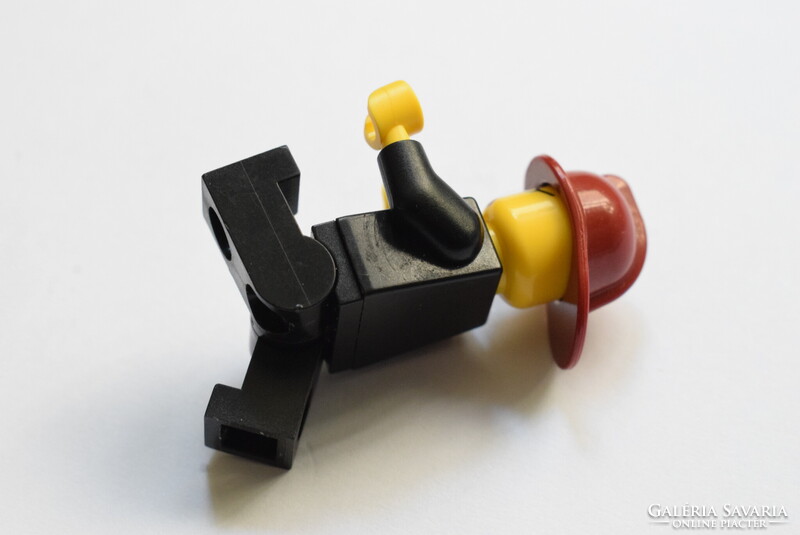 LEGO tűzoltó figura eredeti szép használt állapotban