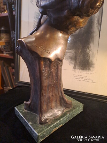 L. MARCHUND JELZÉSSEL : FIATAL HÖLGY BRONZ BÜSZTJE