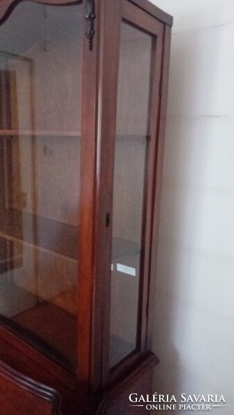 Antik vitrines szekrény